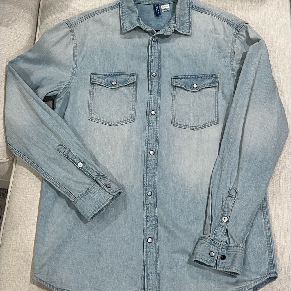 H&M Men's Light Blue Denim Shirt